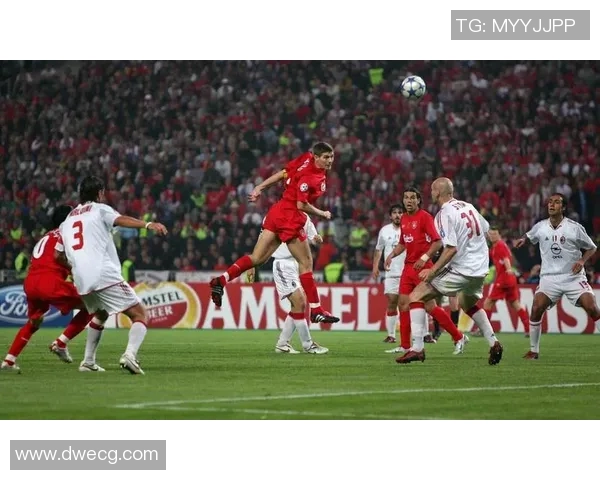 聚焦世界足球球星精彩表现全面盘点各大赛事中频繁出场瞬间 聚焦世界足球球星精彩表现全面盘点各大赛事中频繁出场瞬间